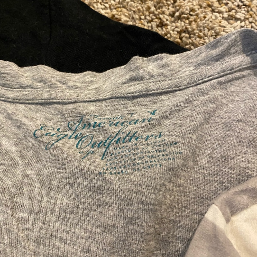V-Neck Bundle - Picture 3 of 4